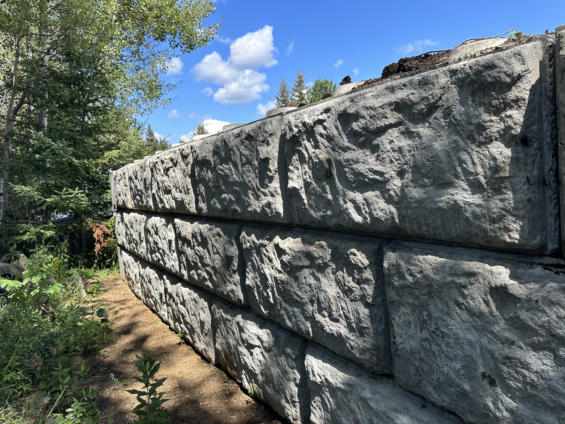 Marcos Mowing | Concrete Retaining Walls